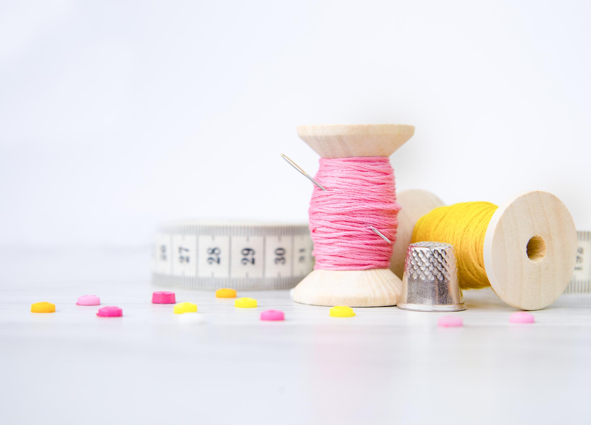 Set di materiali e filati per ricamo